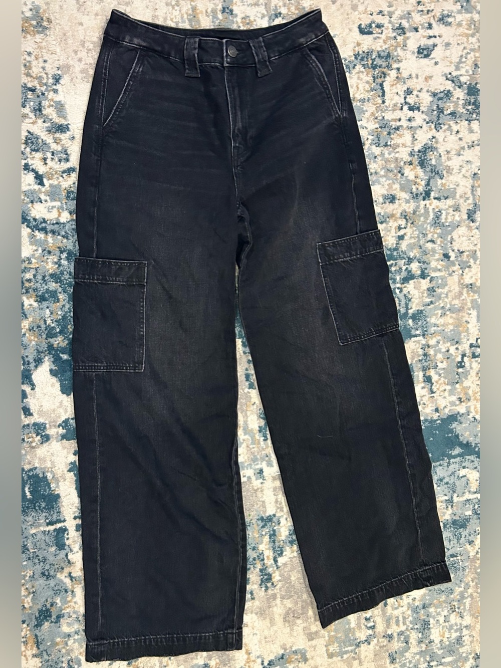 American Eagle Women's Wide Leg Cargo Pants in Black Size 4 Like New